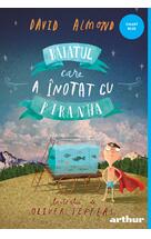 Băiatul care a înotat cu piranha