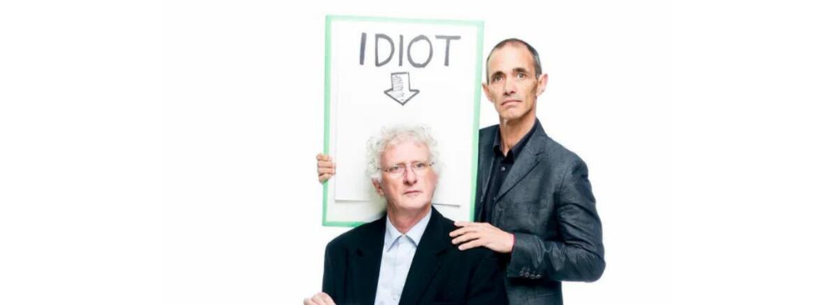 &bdquo;N-am avut niciodată o căsuță &icirc;n copac, dar am avut 4 frați și pot spune că nu au existat niciodată momente plictisitoare &icirc;n copilăria noastră&rdquo;| Interviu cu Andy Griffiths și Terry Denton