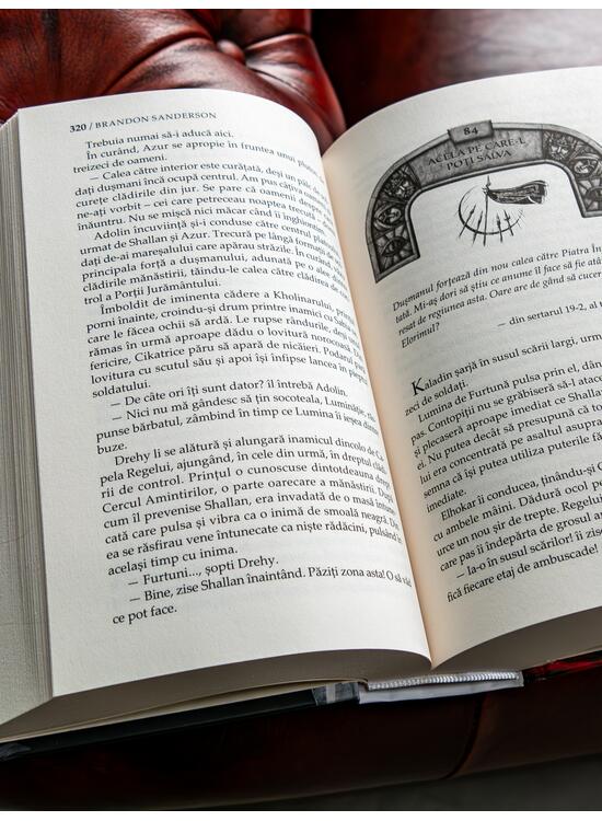 Pachet Arhiva luminii de furtună Aducătoarea jurământului 2 volume - gallery big 3