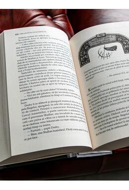 Pachet Arhiva luminii de furtună Aducătoarea jurământului 2 volume