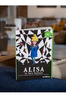 Alisa în Țara Oglinzii | paperback