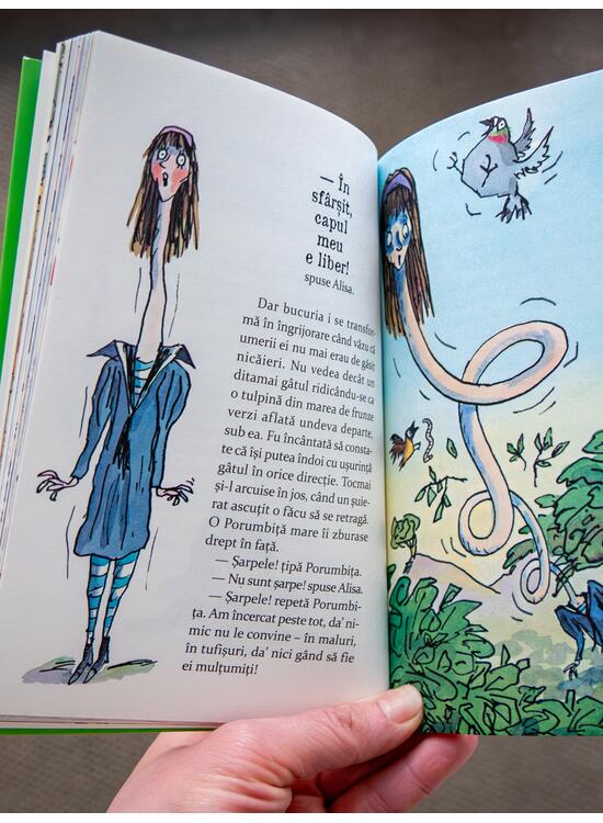 Aventurile Alisei în Țara Minunilor | paperback - gallery big 4