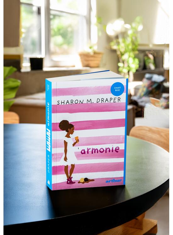 Armonie | paperback - gallery big 3