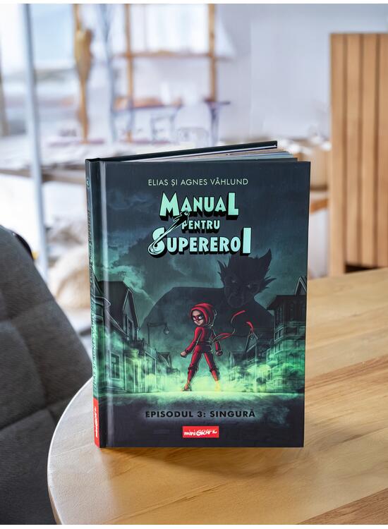 Manual pentru Supereroi 3: Singură - gallery big 3