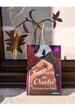 Pachet promo Violet History (Călătoria lui Charlie și pix)