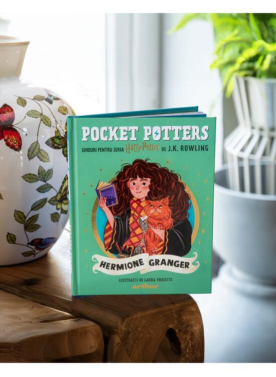 Pocket Potters 2. Ghiduri pentru Seria Harry Potter de J.K. Rowlling: Hermione Granger - gallery big 3