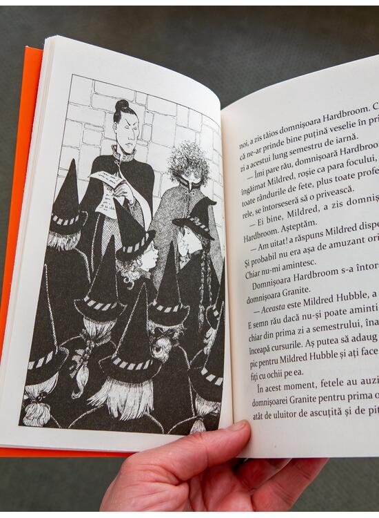 Copertă produs O vrăjitoare îngrozitoare salvează situația #5 | paperback - gallery big 4