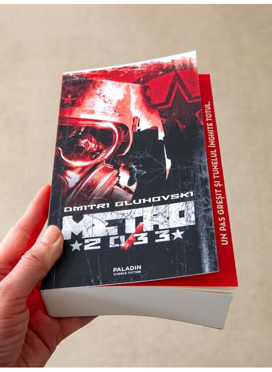 Copertă produs Metro 2033 | paperback - gallery big 6