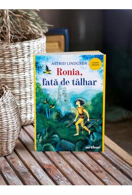 Copertă produs Ronia, fată de t&acirc;lhar | paperback