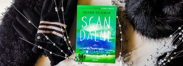 Fredrik Backman nu scrie romane. Fredrik Backman ţese poveşti.