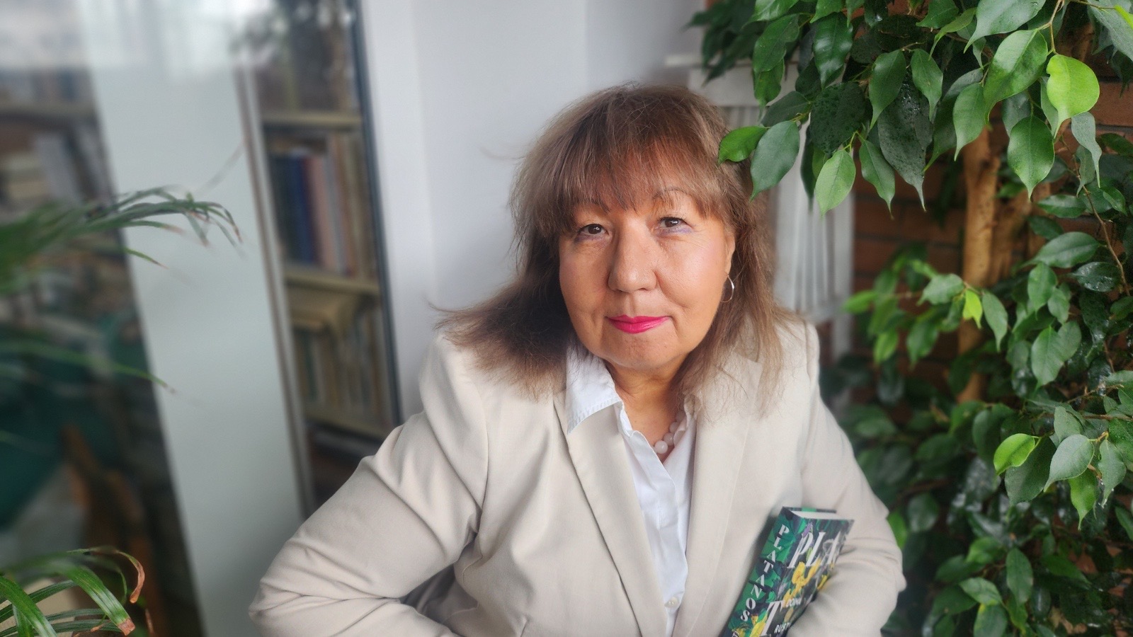 Doina Rusti, autoarea romanului Platanos, Editura Youngart